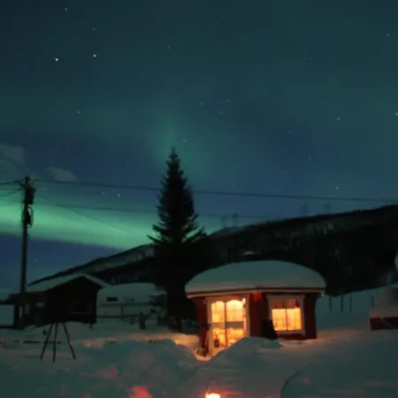 ファームステイ Arctic Farmhouse Stall Holtaas